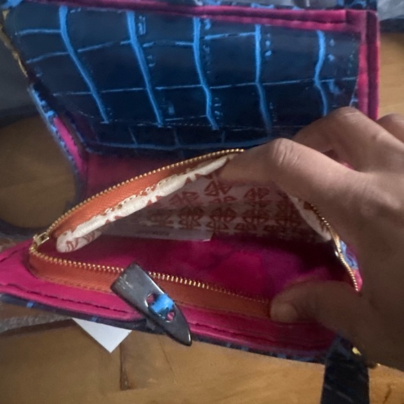 Blue Crocodile Pattern Handbag - Picture 6 of 12